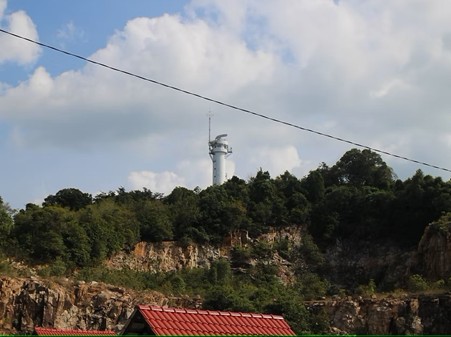 Rumah Api Bukit Segenting Minyak Beku